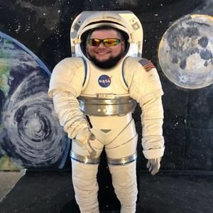 Meet your Posher, Cameron